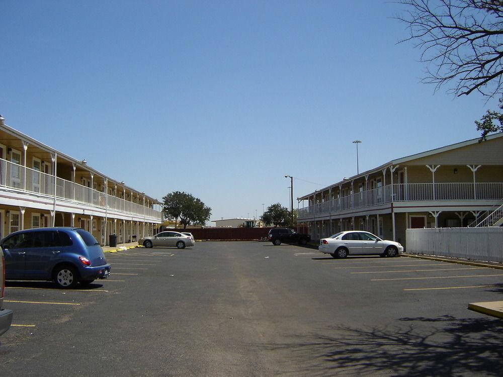 Victorian Inn ميدلاند المظهر الخارجي الصورة