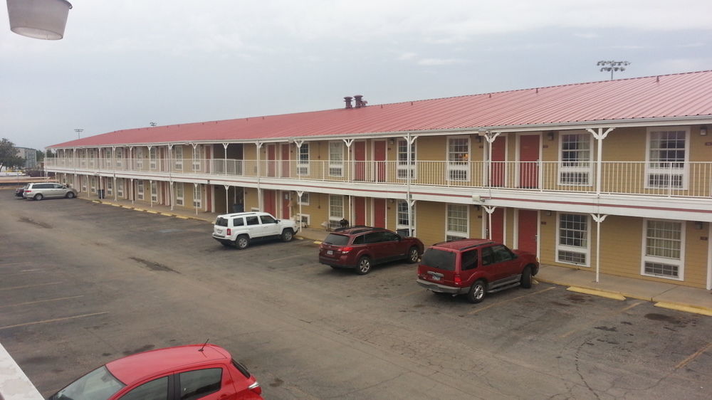 Victorian Inn ميدلاند المظهر الخارجي الصورة